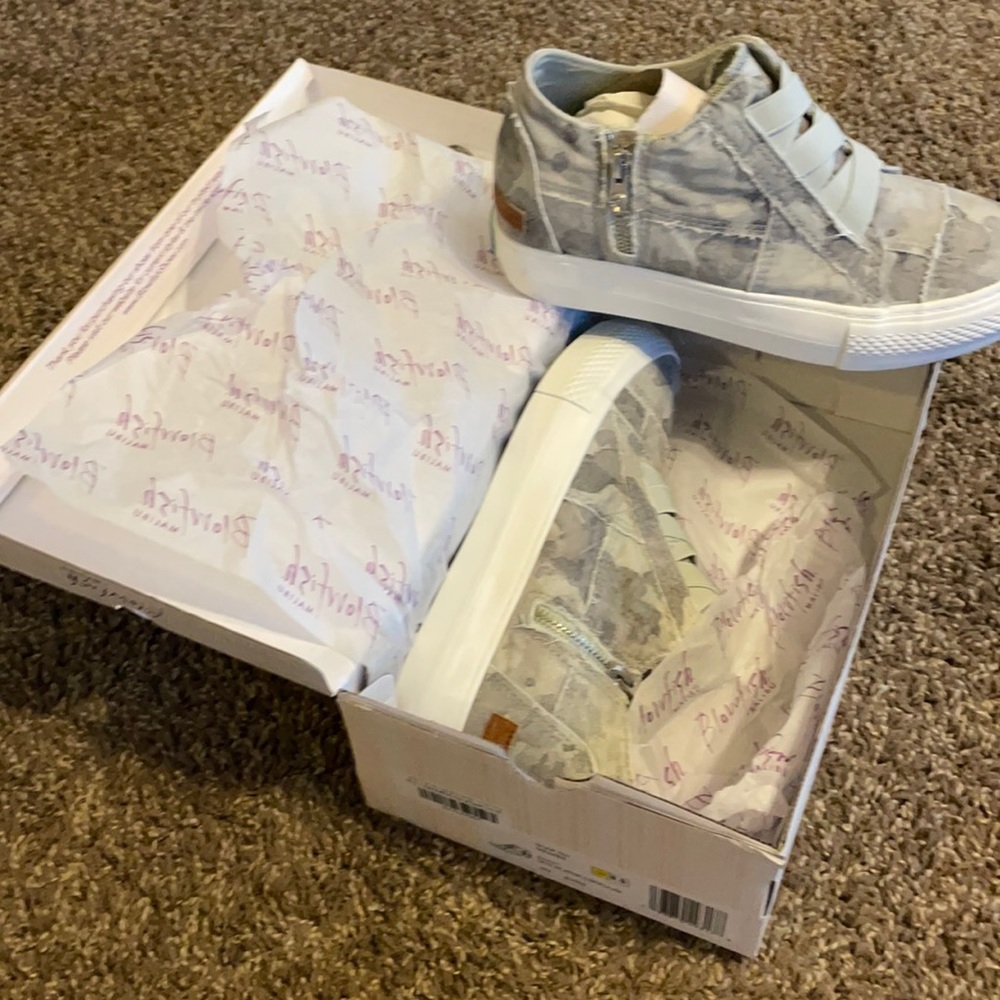 This is a splatter camo shoes